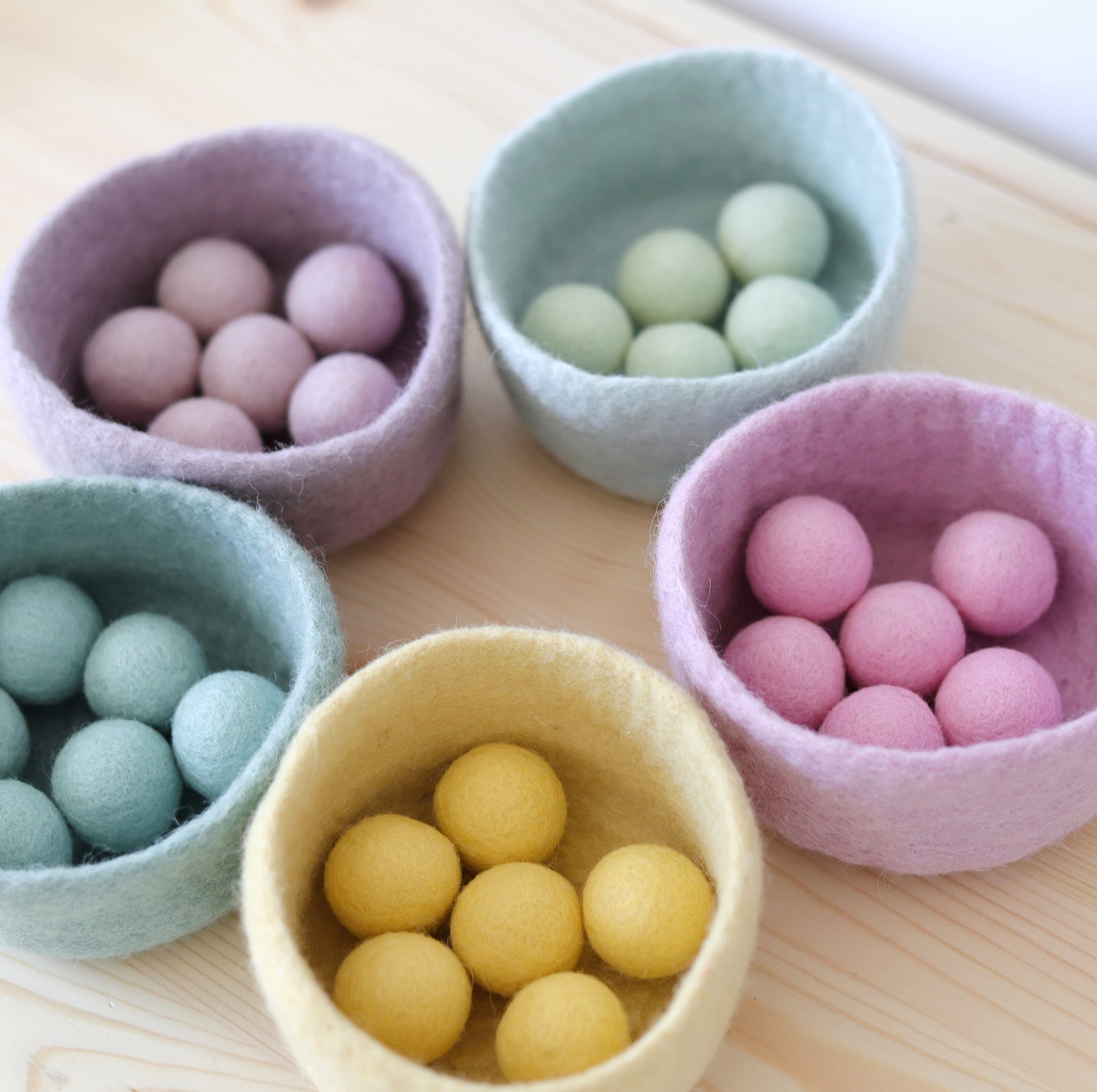 30 Pastel Wool Felt Balls in a Pouch
